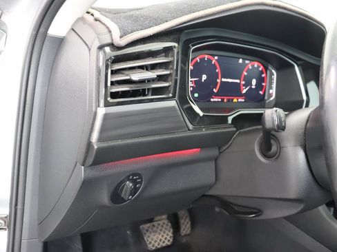 Used 2019 Volkswagen Jetta SEL FWD image 13