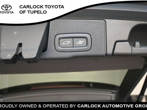 Used 2023 Volvo XC60 B5 Plus w/ Climate Package AWD/4WD image 31