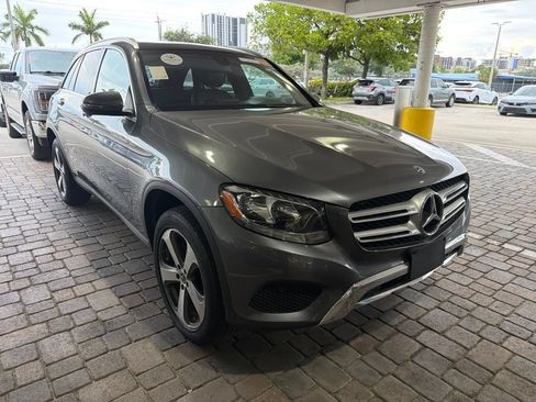Used 2018 Mercedes-Benz GLC 300 4MATIC w/ Premium Package image 7