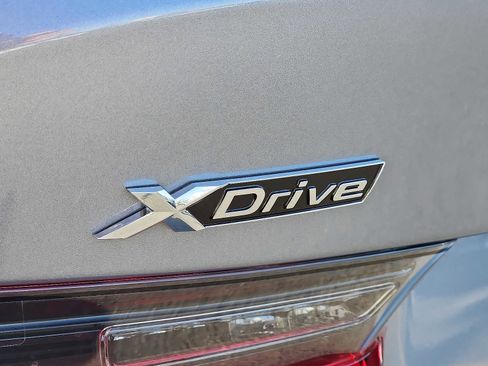 Used 2025 BMW 330i xDrive Sedan w/ Convenience Package image 29