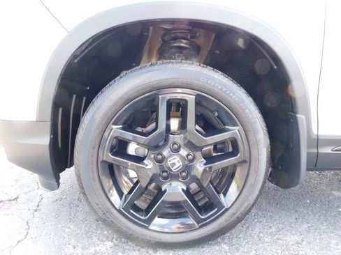 Used 2024 Honda Passport Black Edition image 10