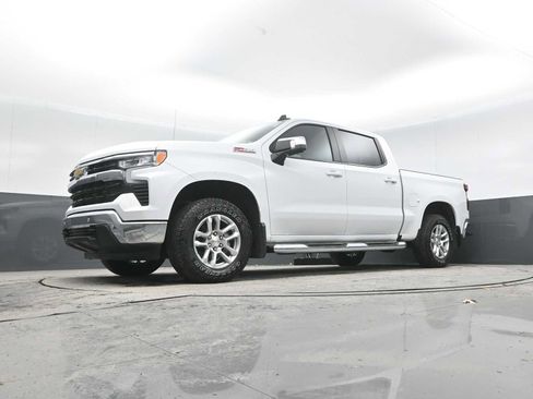 Used 2025 Chevrolet Silverado 1500 LT image 24