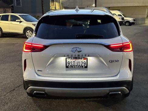 Certified 2025 INFINITI QX50 Pure image 4