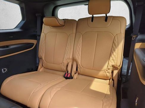 Used 2025 Jeep Grand Cherokee L Summit w/ Obsidian Package image 19