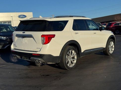 Used 2023 Ford Explorer Platinum w/ Technology Package image 3