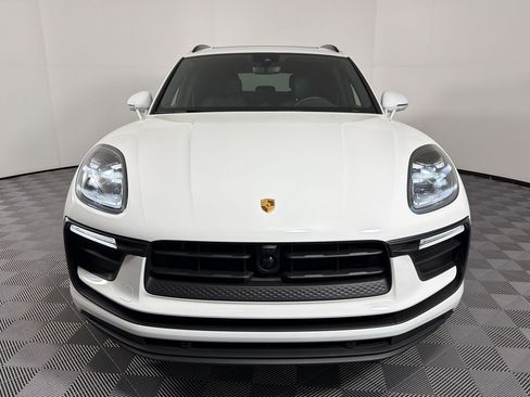 Certified 2026 Porsche Macan AWD/4WD image 6