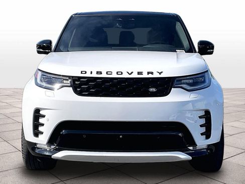 Used 2025 Land Rover Discovery Dynamic SE AWD/4WD image 3