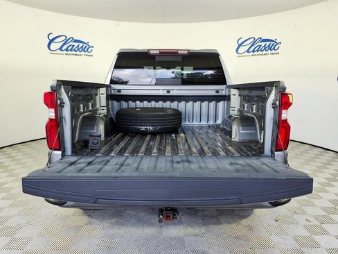 Used 2022 Chevrolet Silverado 1500 RST w/ Convenience Package II RWD image 5