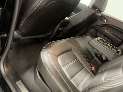 Used 2022 GMC Canyon Denali image 17