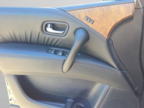 Used 2024 Nissan Armada SL w/ Captain's Chairs Package RWD image 27