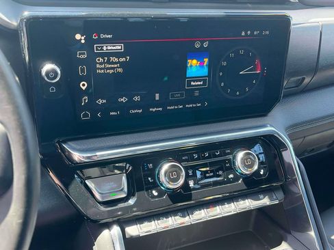 Used 2024 GMC Sierra 1500 Denali w/ Technology Package AWD/4WD image 32