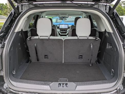 Certified 2026 Ford Explorer Active w/ Active Comfort Package RWD image 13