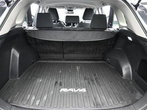 Certified 2023 Toyota RAV4 LE image 31