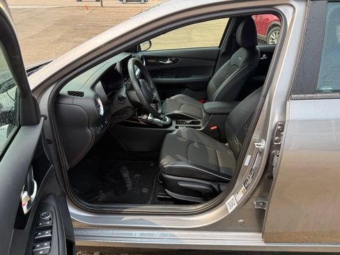 Certified 2024 Kia Forte GT-Line FWD image 9