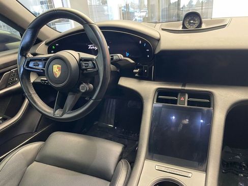Used 2024 Porsche Taycan 4 Cross Turismo image 17