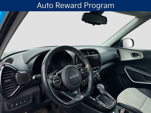 Used 2023 Kia Soul GT-Line image 12