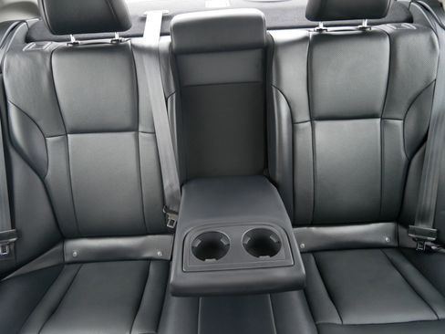 Used 2024 Subaru Legacy Touring XT image 13