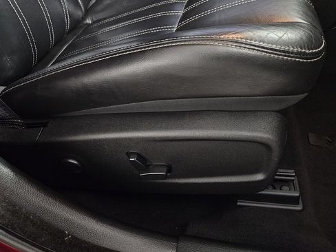 Used 2023 Chrysler 300 S RWD image 28
