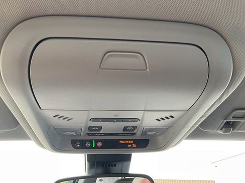 Used 2022 Chevrolet Equinox Premier AWD/4WD image 27