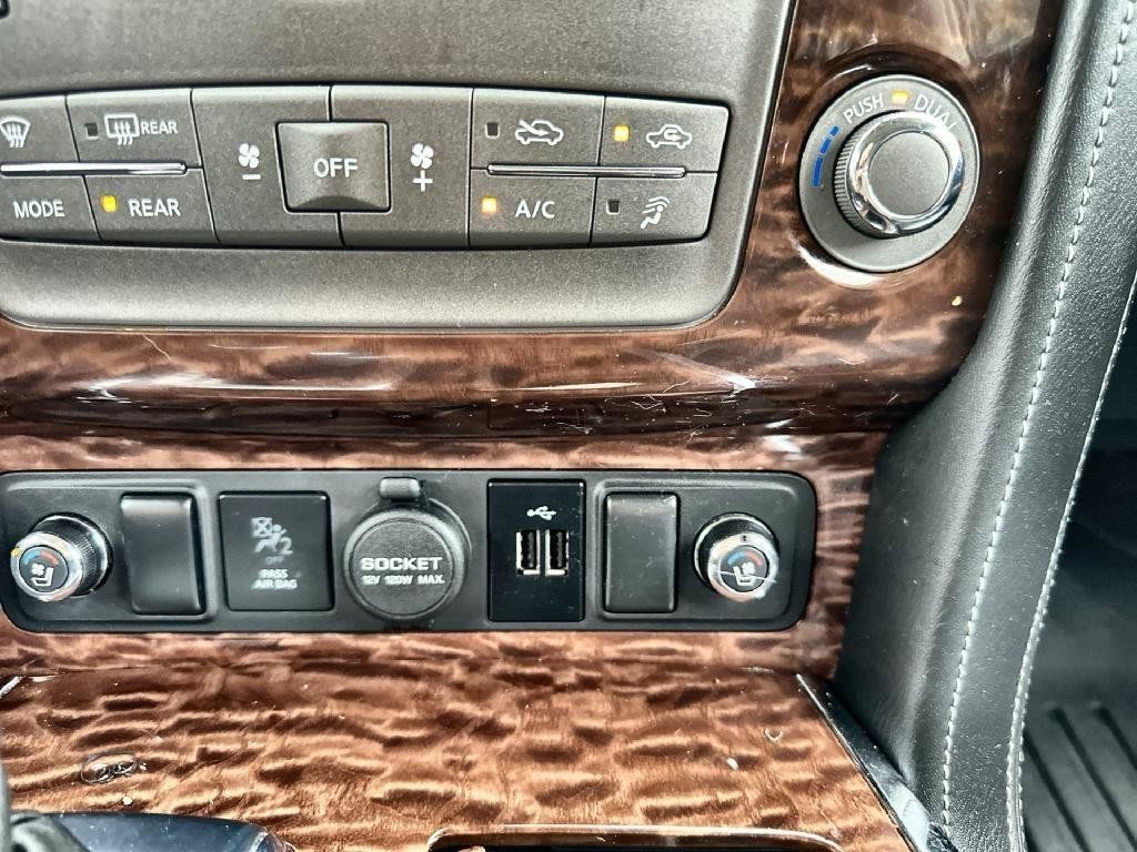 Used 2020 Nissan Armada Platinum w/ Captain's Chairs Package RWD image 30