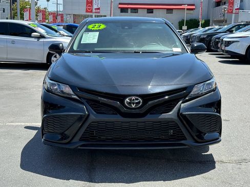 Used 2023 Toyota Camry SE FWD image 12