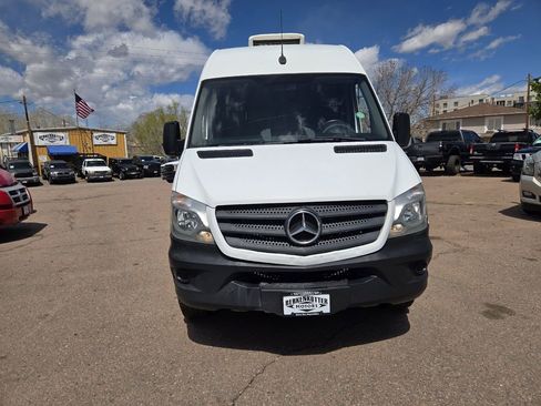 Used 2017 Mercedes-Benz Sprinter 2500 image 2