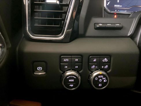 Used 2024 GMC Sierra 1500 Denali Ultimate image 34