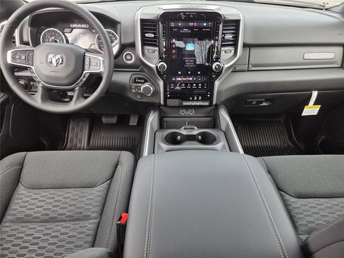 New 2026 RAM 1500 Big Horn AWD/4WD image 9