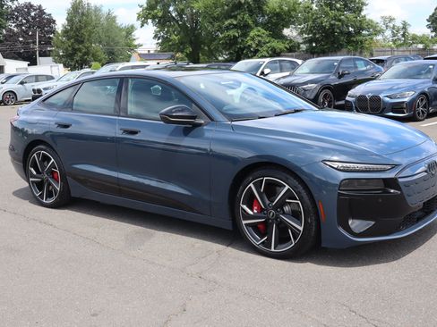 Used 2025 Audi S6 e-tron Premium Plus w/ Premium Plus AWD/4WD image 3