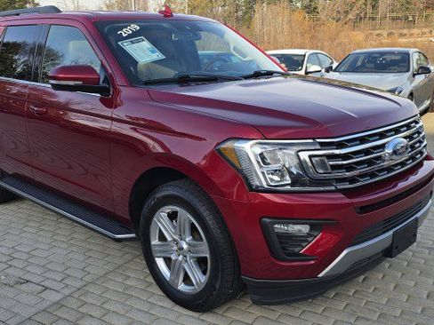 Used 2019 Ford Expedition XLT w/ Equipment Group 202A image 3