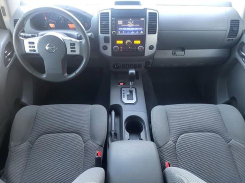 Used 2021 Nissan Frontier SV image 16