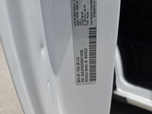 Used 2025 RAM ProMaster 2500 w/ Convenience Group FWD image 31