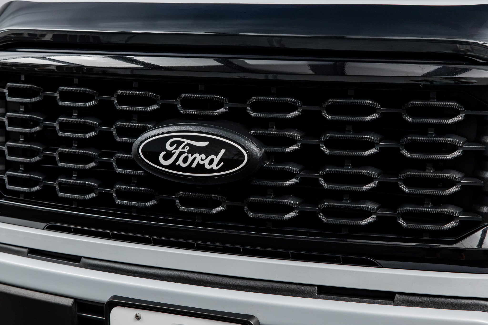 Used 2025 Ford F150 STX w/ STX Black Appearance Package AWD/4WD image 4