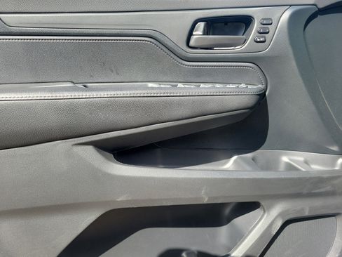 Used 2024 Honda Odyssey EX-L image 17