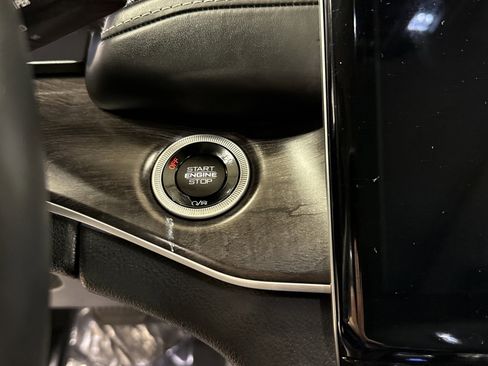 Used 2022 Jeep Grand Cherokee Limited 4xe image 13