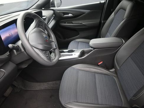 Used 2025 Buick Envista Preferred FWD image 12