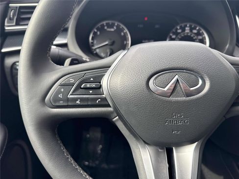 Used 2023 INFINITI QX50 Sport image 17