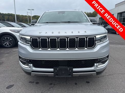 Used 2024 Jeep Wagoneer L Series III w/ Flexible Seating Group image 5