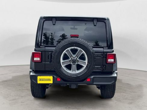 Used 2021 Jeep Wrangler Unlimited Sahara w/ Uconnect 4C Nav & Sound Group AWD/4WD image 4