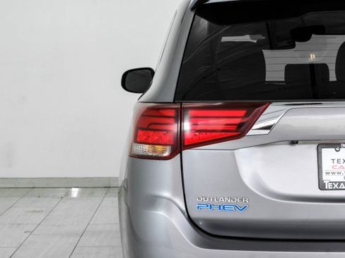 Used 2022 Mitsubishi Outlander SEL AWD/4WD image 46