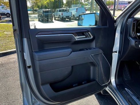 Certified 2025 GMC Sierra 1500 SLT RWD image 19