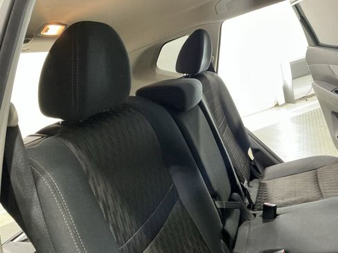 Used 2020 Nissan Rogue S image 22