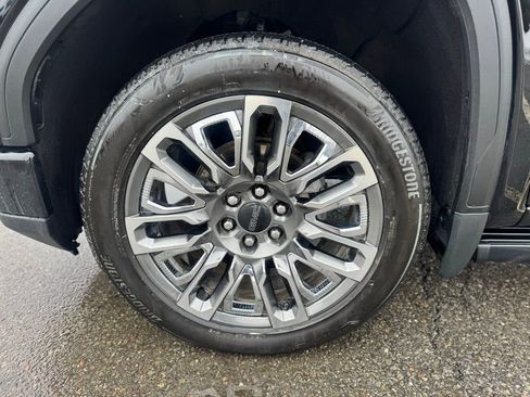 Certified 2024 GMC Sierra 1500 Denali Ultimate AWD/4WD image 3