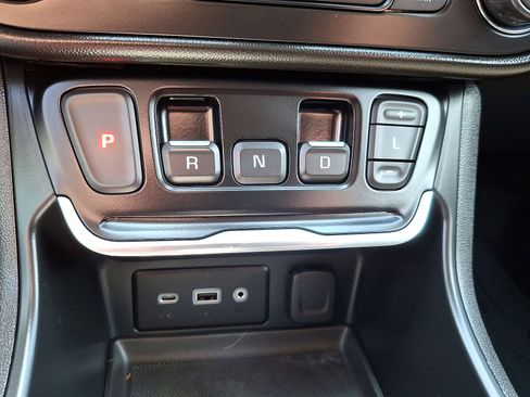 Used 2021 GMC Terrain SLE w/ Driver Convenience Package AWD/4WD image 12