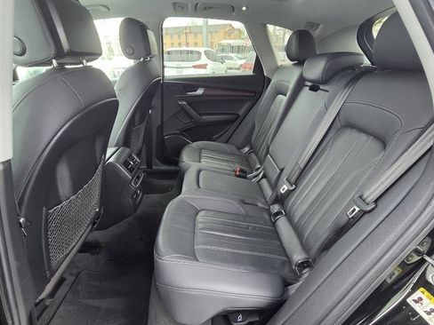 Used 2021 Audi Q5 2.0T Premium w/ Convenience Package image 16