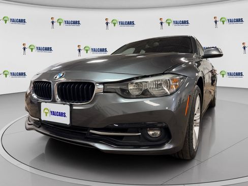Used 2017 BMW 330i Sedan RWD image 9