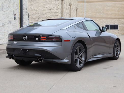 Used 2024 Nissan Z Sport w/ Floor Mat Package RWD image 3