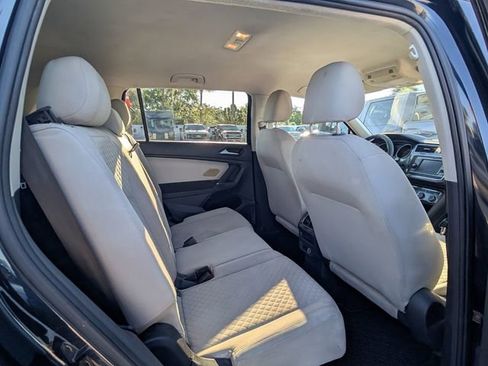 Used 2018 Volkswagen Tiguan S image 12