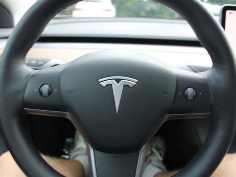 Used 2022 Tesla Model 3 Long Range AWD/4WD image 10