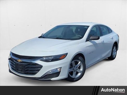 Used 2020 Chevrolet Malibu LS image 1